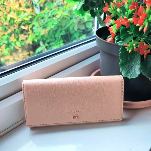 Ted Baker Leather Pale Pink Bow Matinee Purse New - Picture 1 of 13